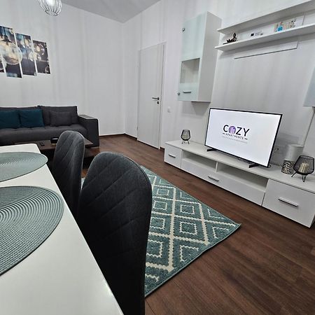 Urban Luxury Flats - Cozy Apartments At Coresi Mall #Brasov Bagian luar foto